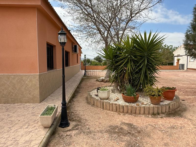 Foto 5bd78bfe-7cc2-4a1b-9651-0825514b0171. Casa amb aparcament piscina a Novelda