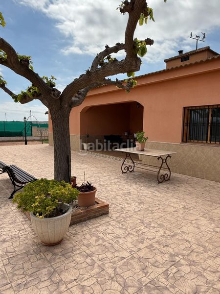 Foto 72fcb613-e168-4b76-8f60-4d9f1a4dbad5. Casa amb aparcament piscina a Novelda