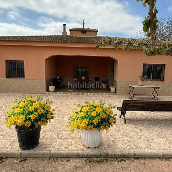 Foto a62f003d-9ab4-49b3-b12d-7059055d976f. Casa amb aparcament piscina a Novelda