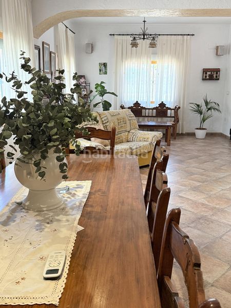 Foto c68025c4-025a-4bed-a00e-3b653d48cbb0. Casa amb aparcament piscina a Novelda