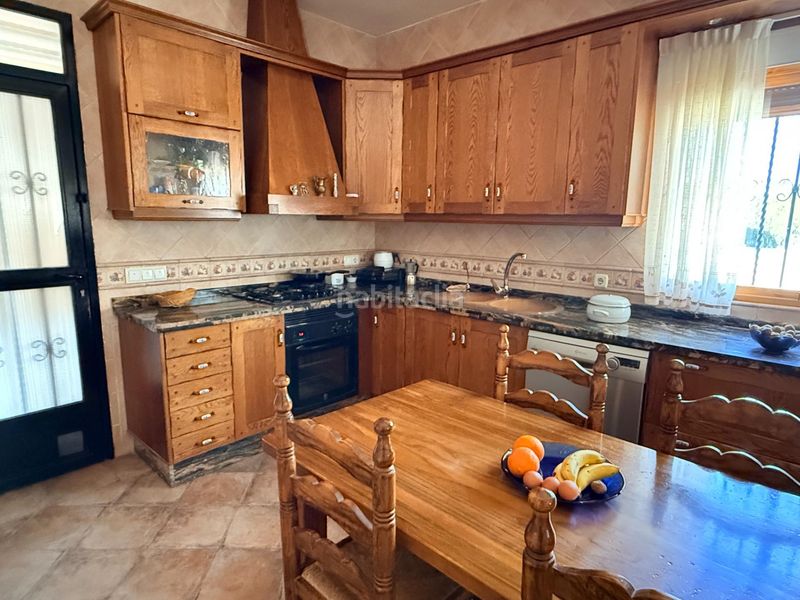 Foto ff7618ac-5690-4e4c-a358-c2e653bb54e6. Casa amb aparcament piscina a Novelda