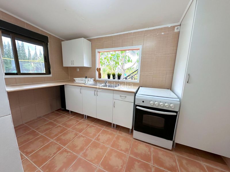 Foto a7518a60-5391-4c1d-8ad3-3d99e27620d7. Xalet amb aparcament piscina a Catral