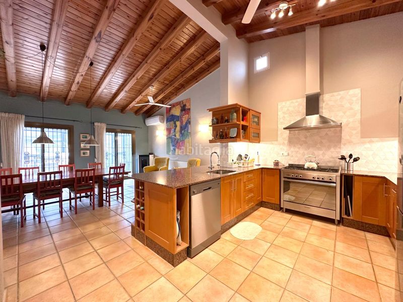 Foto c0327b68-9941-45db-820d-f964fdee5bc6. Xalet amb aparcament piscina a Catral