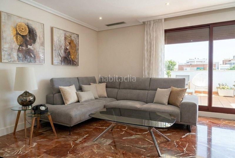 Foto cf0e949e-3618-43f5-aac8-38de032bc22f. Àtic amb aparcament a Benalúa Alicante