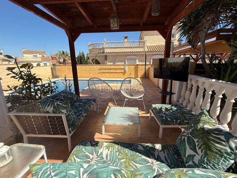 Foto 73a1ad0d-a780-4a88-b24d-7e0c9a919ae2. Casa amb calefacció aparcament piscina a Monforte del Cid
