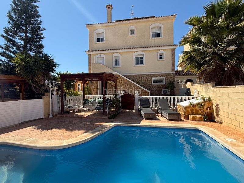 Foto fe202605-319b-452d-a621-11e45379a636. Casa amb calefacció aparcament piscina a Monforte del Cid