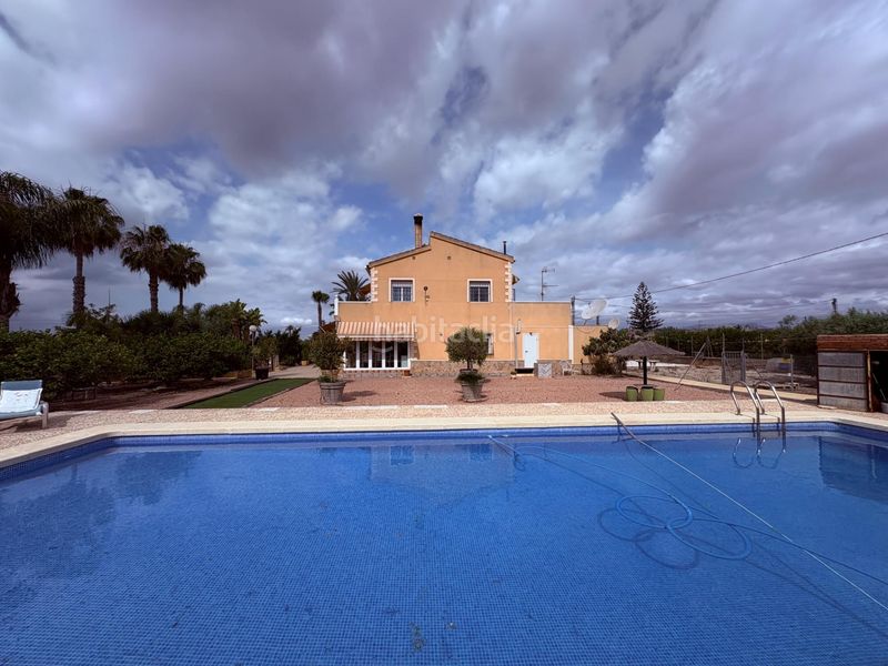Foto 14527895-a310-403f-90c3-ddbeaa65f191. Casa amb aparcament piscina a Centro Elche / Elx