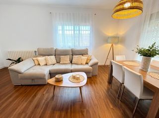 Maison  Polígono pino el. Encantadora villa con vistas a la montaña en aigües!