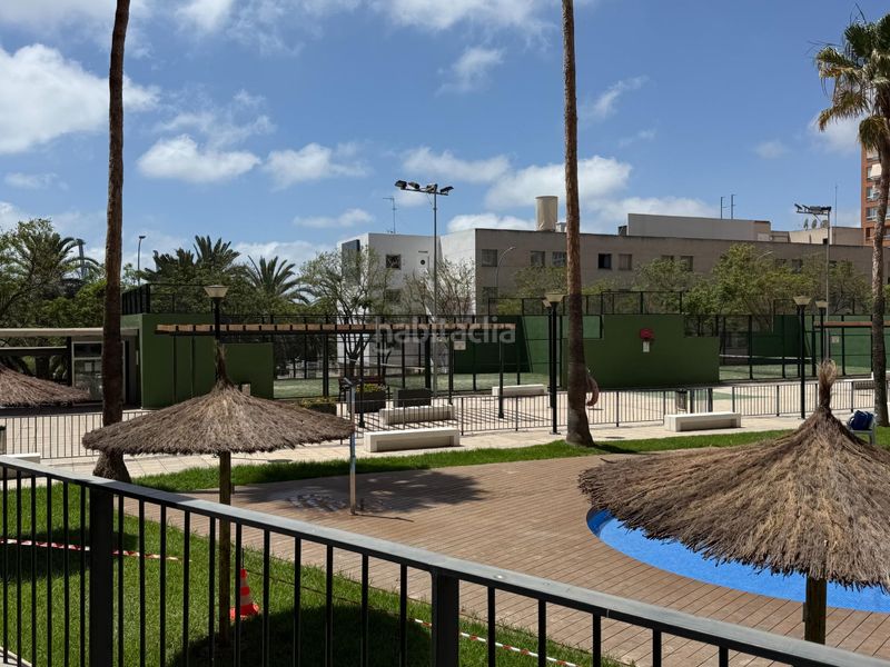 Foto d0aaea1b-956e-4a01-9dc8-ce49561a3b5c. Àtic amb aparcament piscina a Babel Alicante