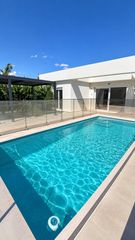 Maison  Anhidrita. Amplio chalet independiente con piscina en río park  mutxamel