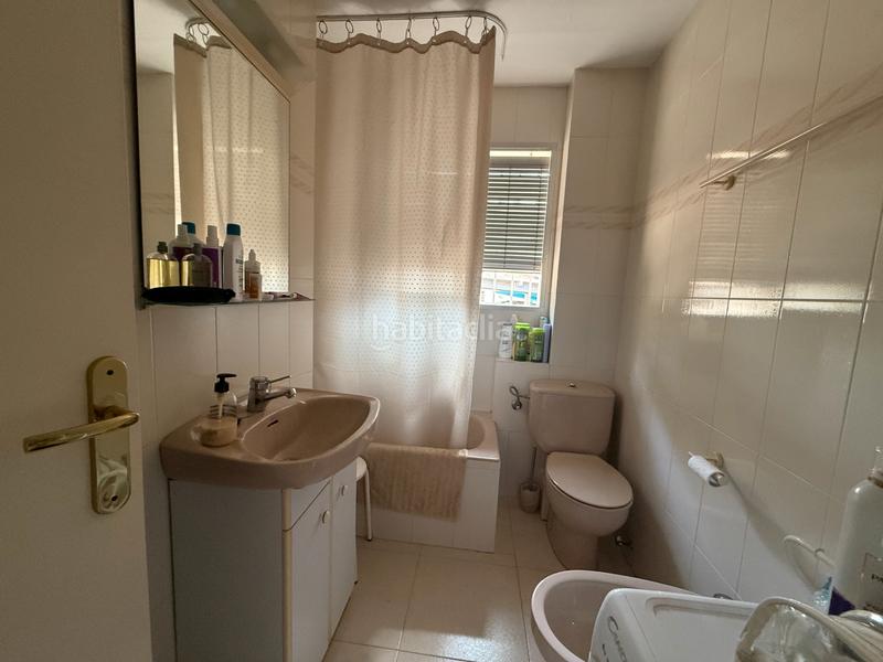 Foto 3189fc63-ebcc-4e91-9a9d-a0637f2924d5. Apartamento en calle santander 6 ***apartamento en segunda línea Playa Poniente*** en Benidorm