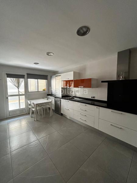 Foto 82672ff3-69d4-4778-b3f5-586a36781d2e. Chalet avec parking piscine dans Sierra Helada Benidorm