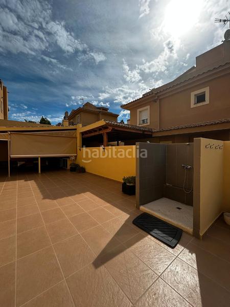 Foto cd47b9df-bd1a-4e8f-b20c-8da820553f9d. Chalet avec parking piscine dans Sierra Helada Benidorm