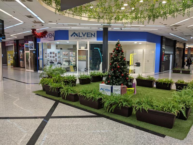 Foto 8ebba85b-ff6c-4474-a1cc-a7d83887b19b. Alquiler local comercial en calle arabial 45 local frente a bar los diamantes y locamaría en Granada