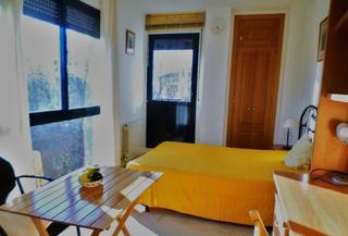 Location Appartement à Calle calle nécora 7. Estudio en alquiler con balcón.