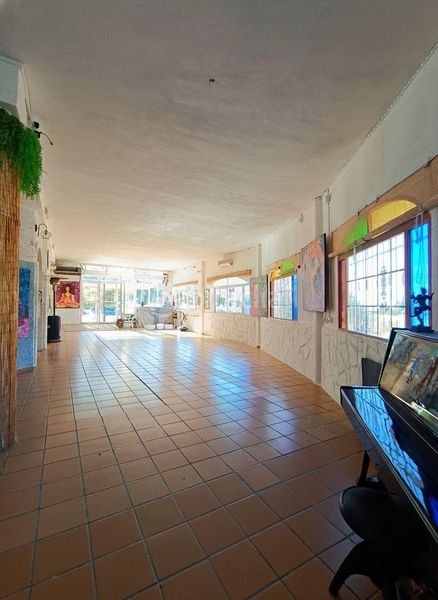 Foto c26ad6b0-21b7-4ac1-85b4-7e9aefaa6ffe. Casa amb piscina a Motril ciudad Motril