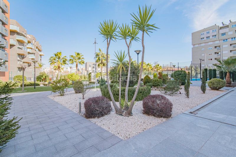 Foto 2ecfa27e-45ea-4c14-b783-5351998f24a4. Pis amb aparcament piscina a Campus de la Salud Granada