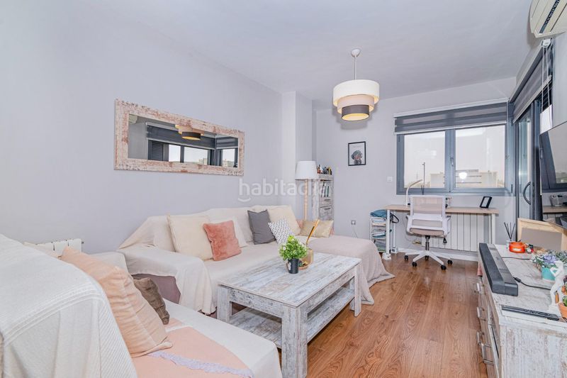 Foto fda5fdd0-2887-43a4-906a-9e315a9b6138. Pis amb aparcament piscina a Campus de la Salud Granada