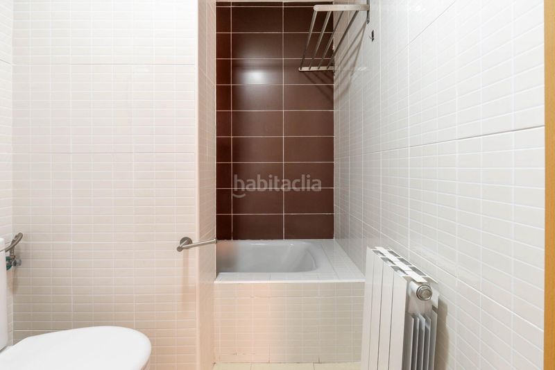 Foto 4e767192-1a7d-4de4-81f0-2b9021256f35. Pis a calle leon felipe a La Zubia Ciudad Zubia (La)