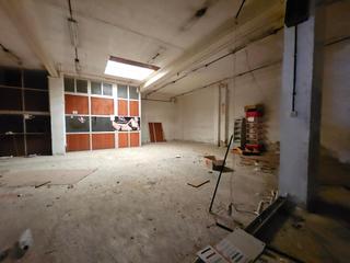 Local Comercial en Alameda. Se vende espacioso local comercial cerca de plaza espaa