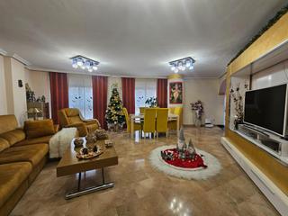 Appartement en Casco Antiguo. Venta piso con garaje con 4 dormitorios en zona antigua lonja ca