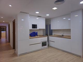 Location Appartement à Casco Antiguo. Alquiler piso grande en paseo alfonso xiii para larga temporada