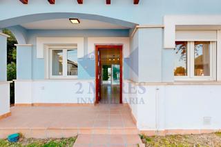 Xalet en Mar Menor golf. Venta de villa con parcela en mar menor golf resort
