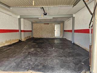 Posto auto in Los Dolores. Se vende cochera y almacén en los dolores cerca de la plaza del