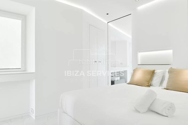 Foto 7e3e4f71-32c7-4679-808e-d8422ebaa609. Piso lujoso apartamento en las boas en venta en Marina Botafoc-Talamanca Ibiza