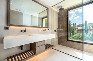 Xalet a Sant Agust-Cala de Bou. Minimalistic villa within walking distance to the beach to buy