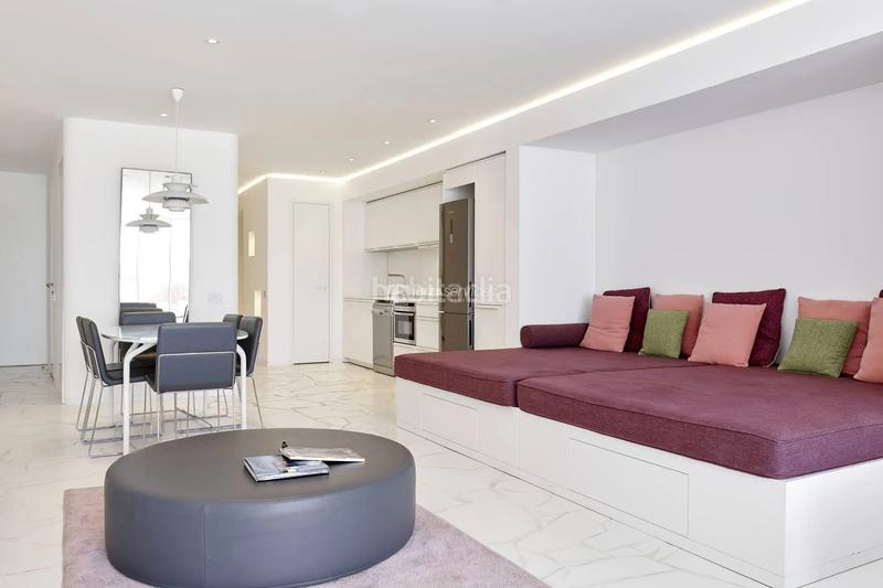 Foto ff3d591a-d64a-4ad8-9d06-c91a46c9b0c7. Location appartement avec piscine dans Marina Botafoc-Talamanca Ibiza