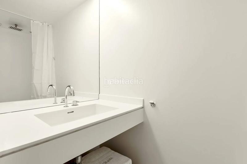 Foto e5b14de5-3431-4bd1-8a32-b945b158602d. Location appartement avec piscine dans Marina Botafoc-Talamanca Ibiza