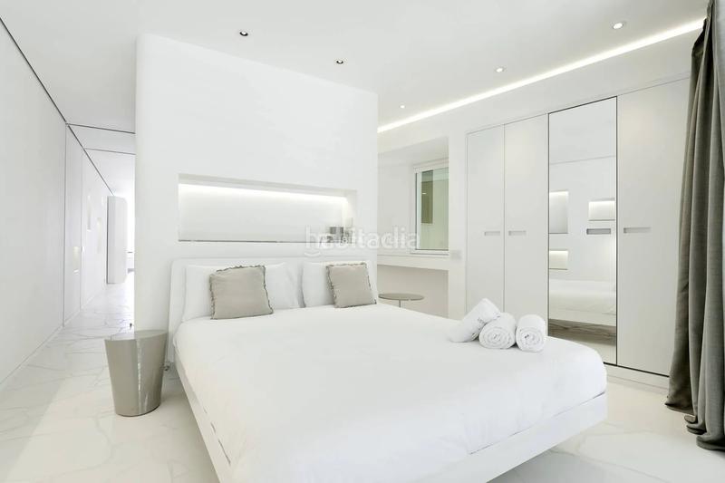 Foto 58ec3db3-8d81-4116-9ff8-a2ece4cabdbb. Miete etagenwohnung mit pool in Marina Botafoc-Talamanca Ibiza