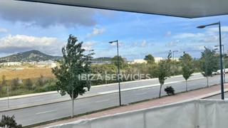 Pis a Marina Botafoc-Talamanca. Marina botafoch 3bed apartment with renovation potential for sal