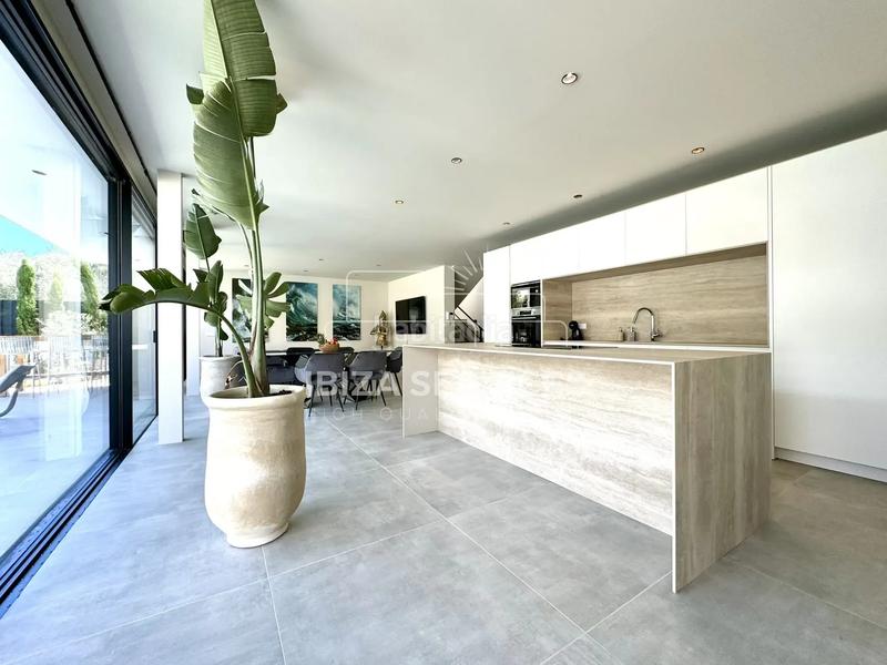 Foto 304c7896-fead-4744-a70d-e7592b6d1b25. Alquiler chalet talamanca ses torres impresionante villa nueva en alquiler en Santa Eulària