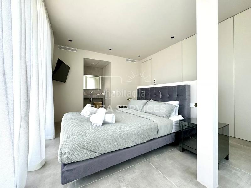 Foto f55d1c2e-661d-4e01-a392-2fb1c3635e48. Alquiler chalet talamanca ses torres impresionante villa nueva en alquiler en Santa Eulària