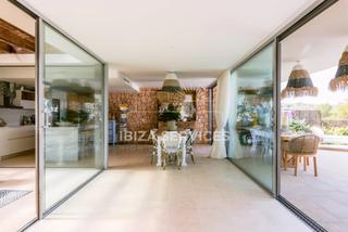 Rent Chalet in Cala Vedella-Cala Tarida. Casa familiar en alquiler cerca de cala comte con vista al mar 4
