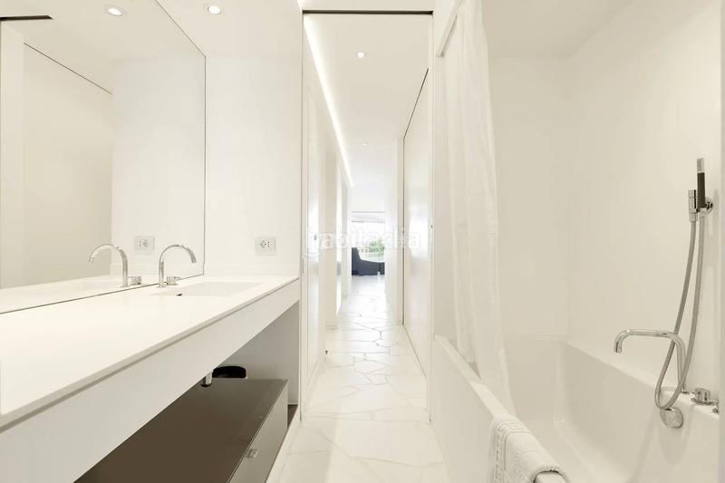 Foto e0397385-f565-44ff-8c06-76fca752e845. Rent flat in Marina Botafoc-Talamanca Ibiza