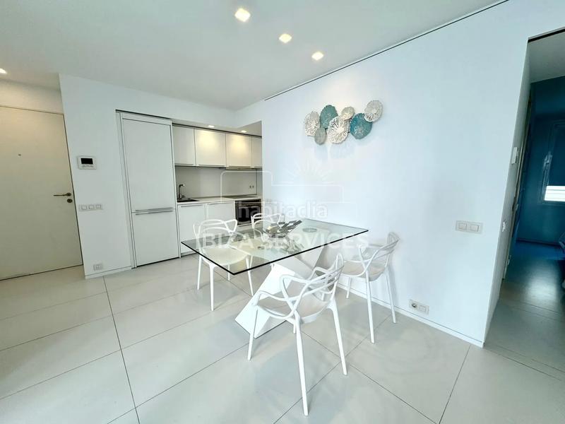Foto b9e6bbd8-a0c5-4b5d-967f-0858c5b3304e. Etagenwohnung mit pool in Marina Botafoc-Talamanca Ibiza