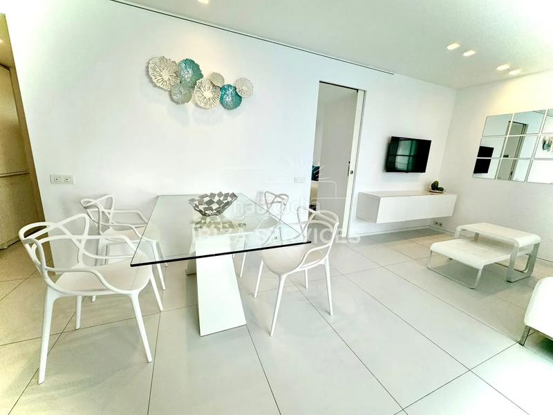 Foto e3f97cec-47ce-4df5-8562-f20dd90d1228. Etagenwohnung mit pool in Marina Botafoc-Talamanca Ibiza