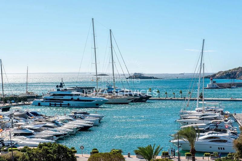 Foto cf9e9031-21aa-4732-814c-7753a44c2bc2. Location appartement avec parking piscine dans Marina Botafoc-Talamanca Ibiza