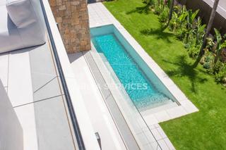 Lloguer Xalet a Roca Llisa. Alquiler mensual de verano casa de 5 habitaciones en santa eulal