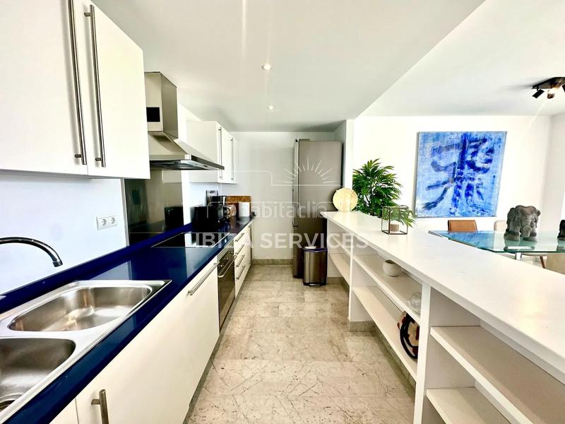 Foto b4c585d4-0fbe-4216-9939-617074bb75c1. Location appartement avec piscine dans Marina Botafoc-Talamanca Ibiza