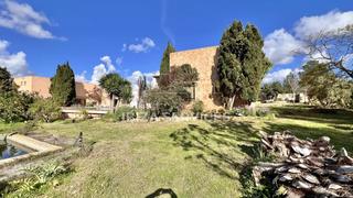 Chalet à Sant Antoni de Portmany. Encantadora villa de estilo ibicenco pozo privado y gran potenci