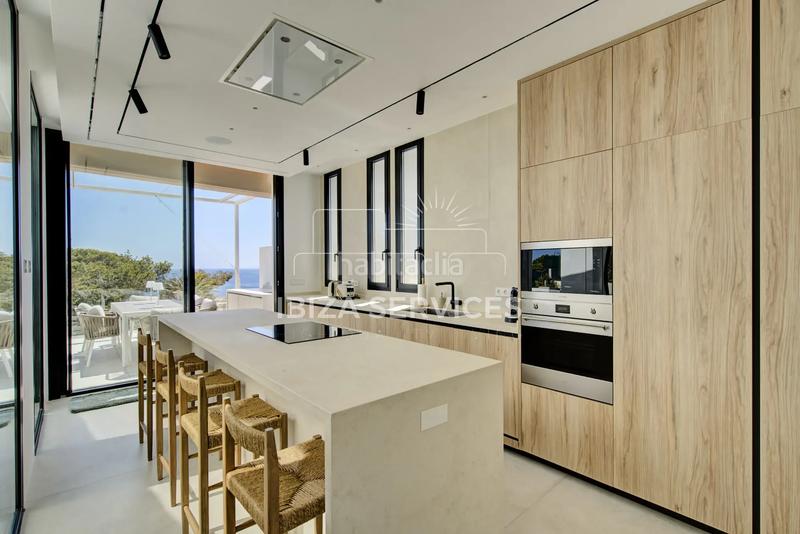 Foto 8f88bb9b-f141-488d-8567-12848910d850. Affitto chalet con piscina in Cap Martinet Santa Eulària