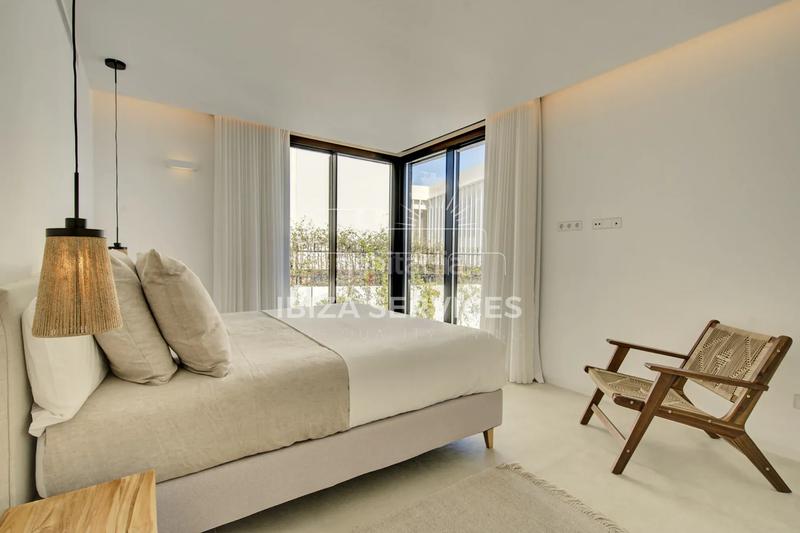 Foto 340c64de-a354-4602-99ca-c657728f5d49. Lloguer xalet amb piscina a Cap Martinet Santa Eulària