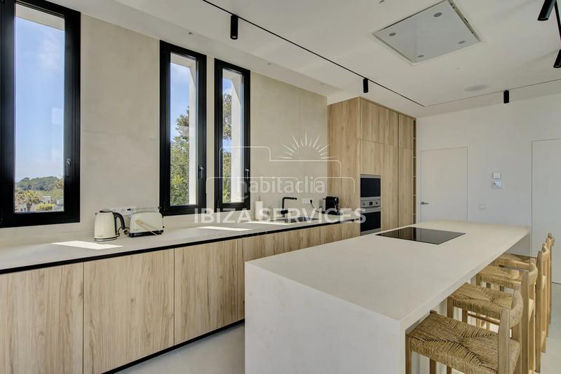 Foto 91172272-b699-4c02-8b30-8cba6dd5afc3. Lloguer xalet amb piscina a Cap Martinet Santa Eulària