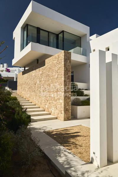 Foto 5f9b6aa9-6a08-4767-a46b-4eecd514378e. Location chalet avec piscine dans Cap Martinet Santa Eulària