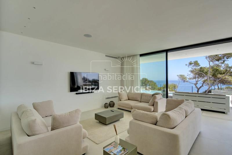 Foto 928513f3-cc39-488e-b233-0399234c2cc1. Location chalet avec piscine dans Cap Martinet Santa Eulària