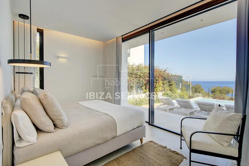 Foto 2f13e044-693a-4e80-b26d-252ce3fe25a5. Miete chalet mit pool in Cap Martinet Santa Eulària